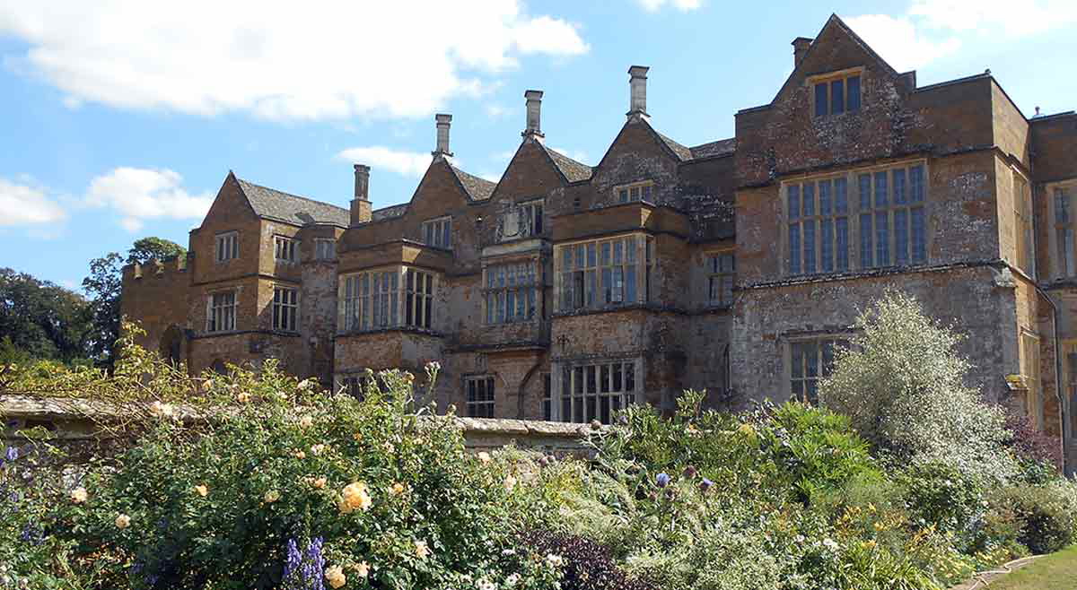 oxfordshire broughton castle