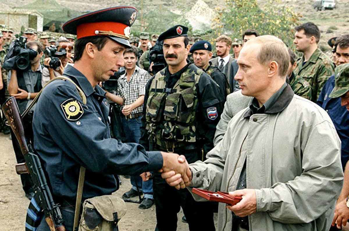 putin-military-official