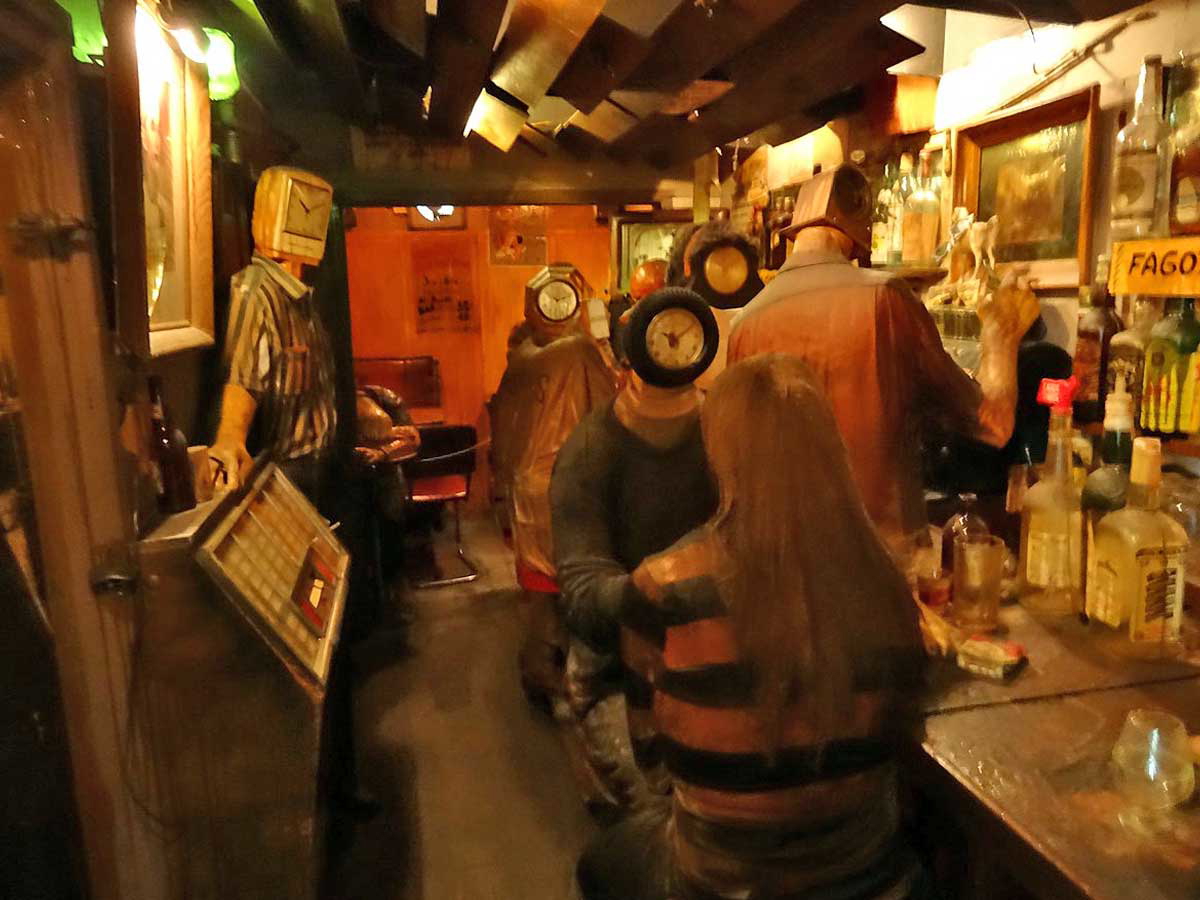 sigmund freud kienholz beanery installation