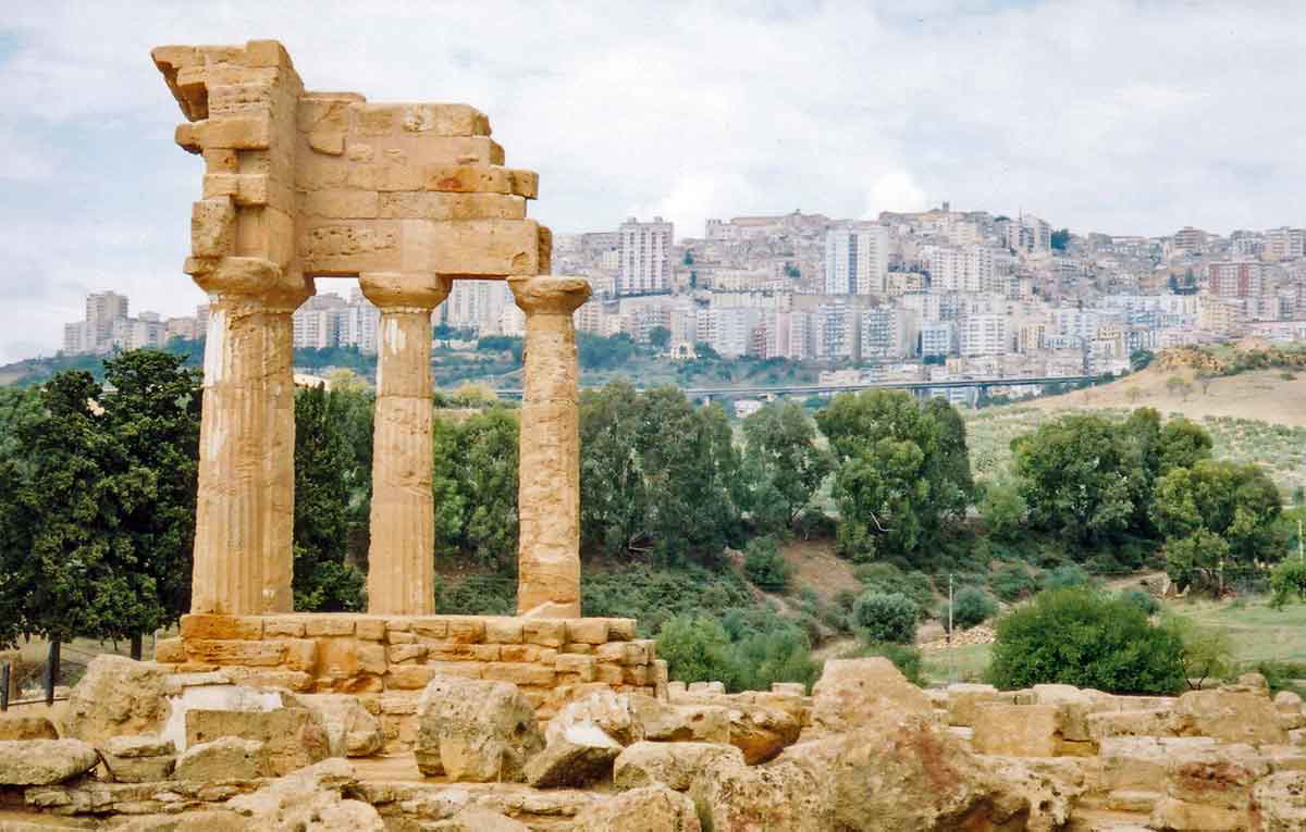 agrigento temple of gemini