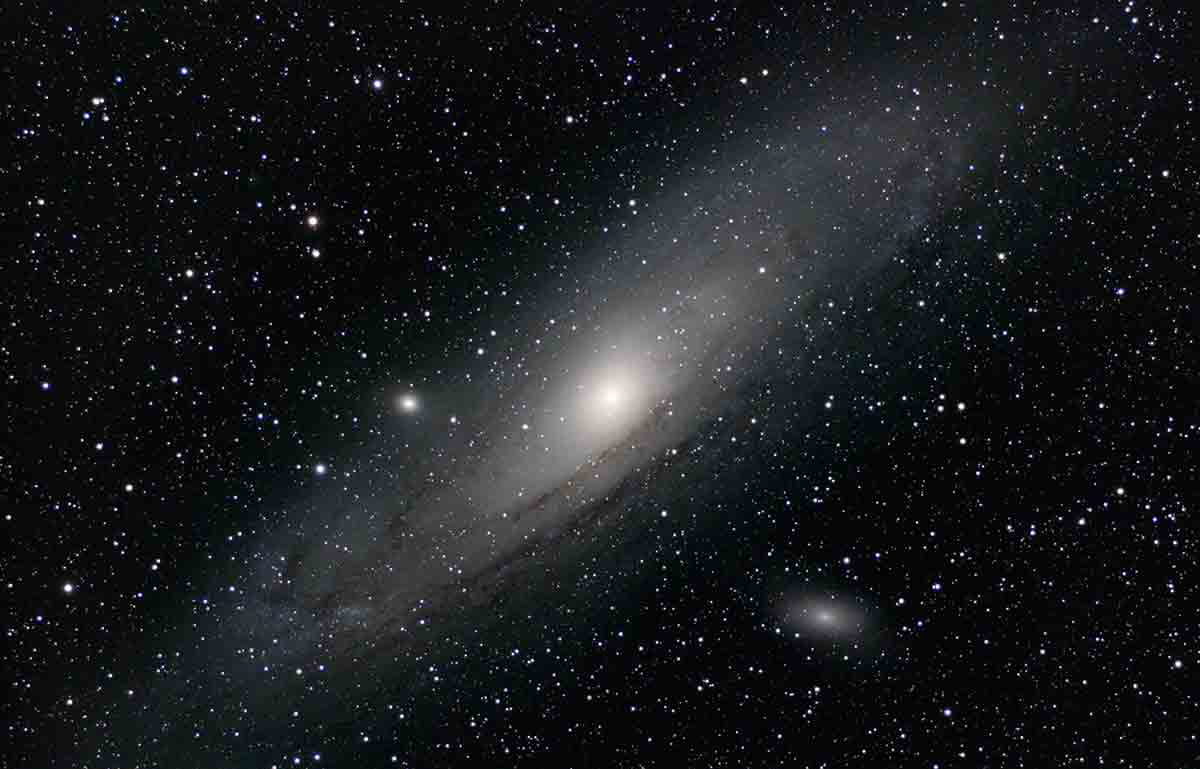 andromeda galaxy image