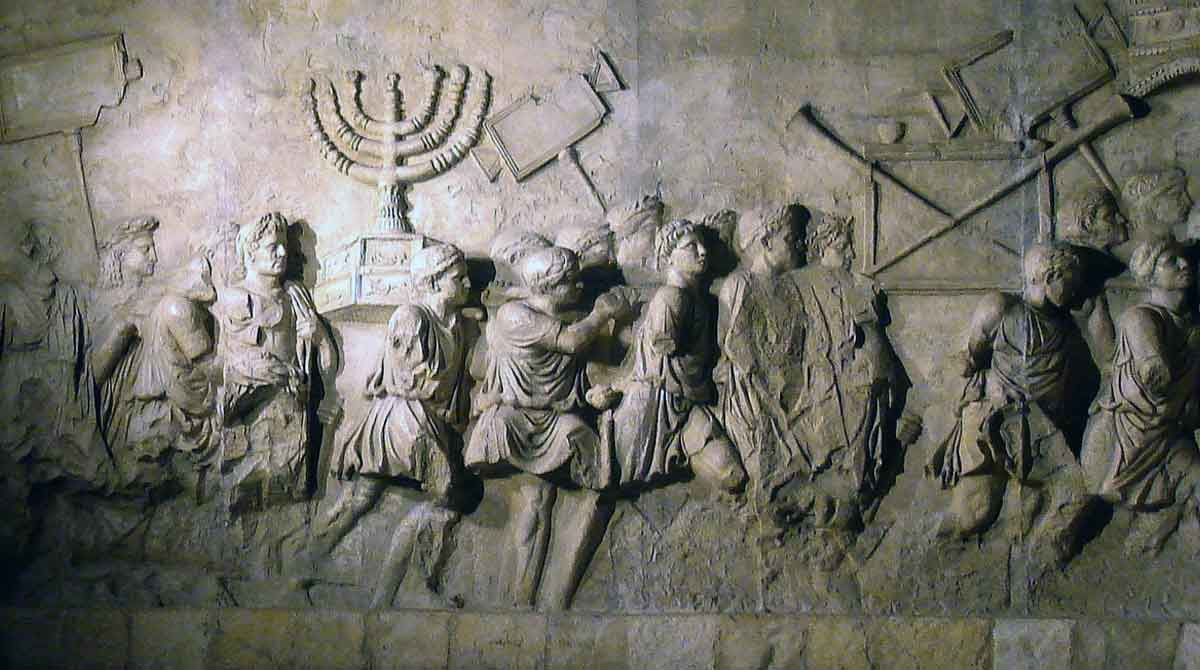arch titus spoils