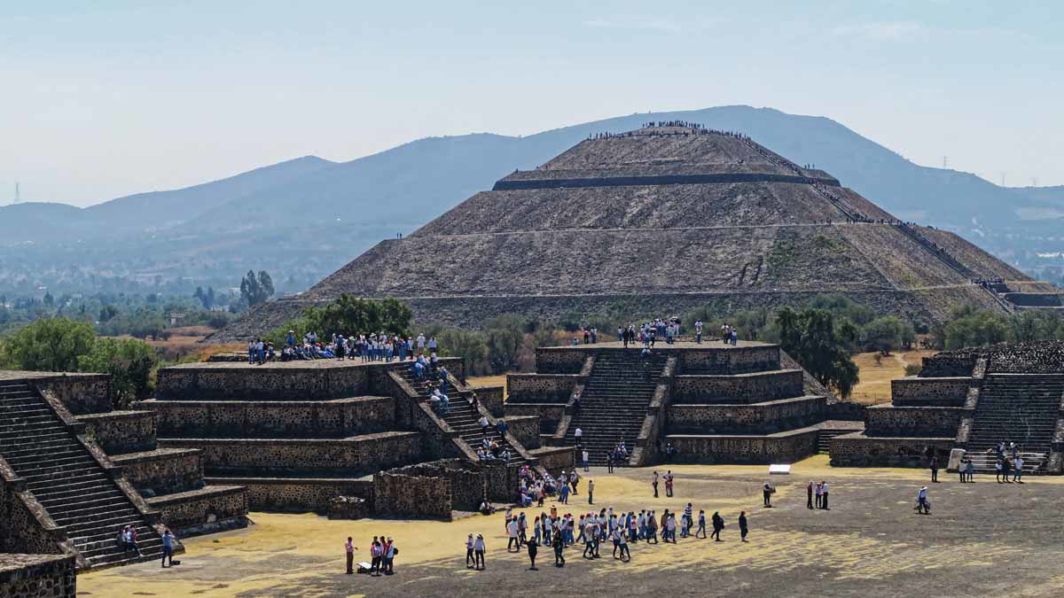 aztec pyramid sun teotihuacan