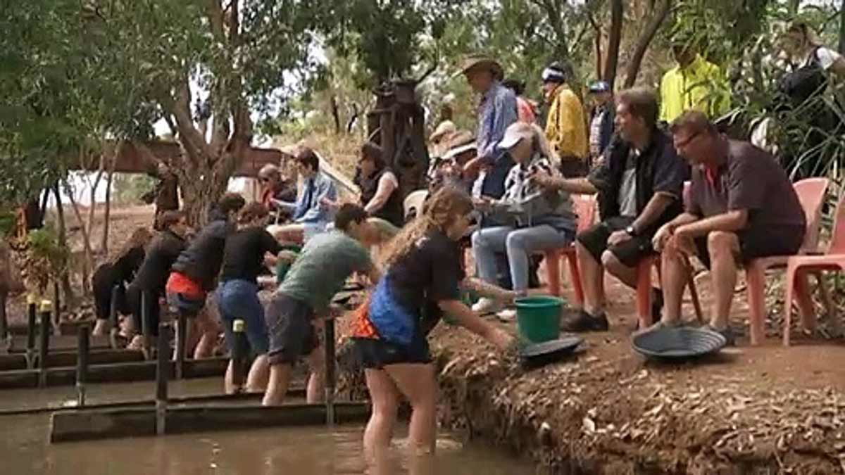 bombing darwin gold panning