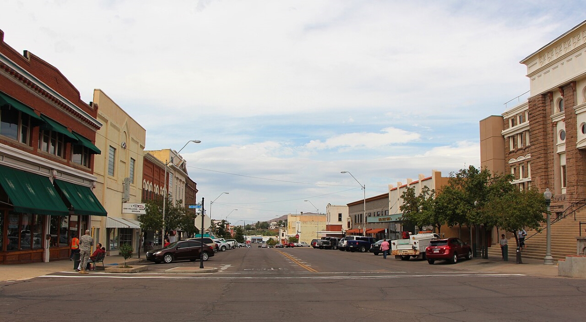 broad street globe arizona