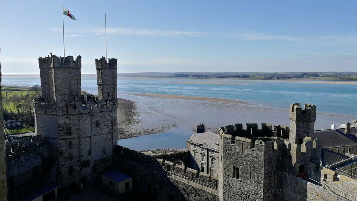 caernarfon castle wales edward i
