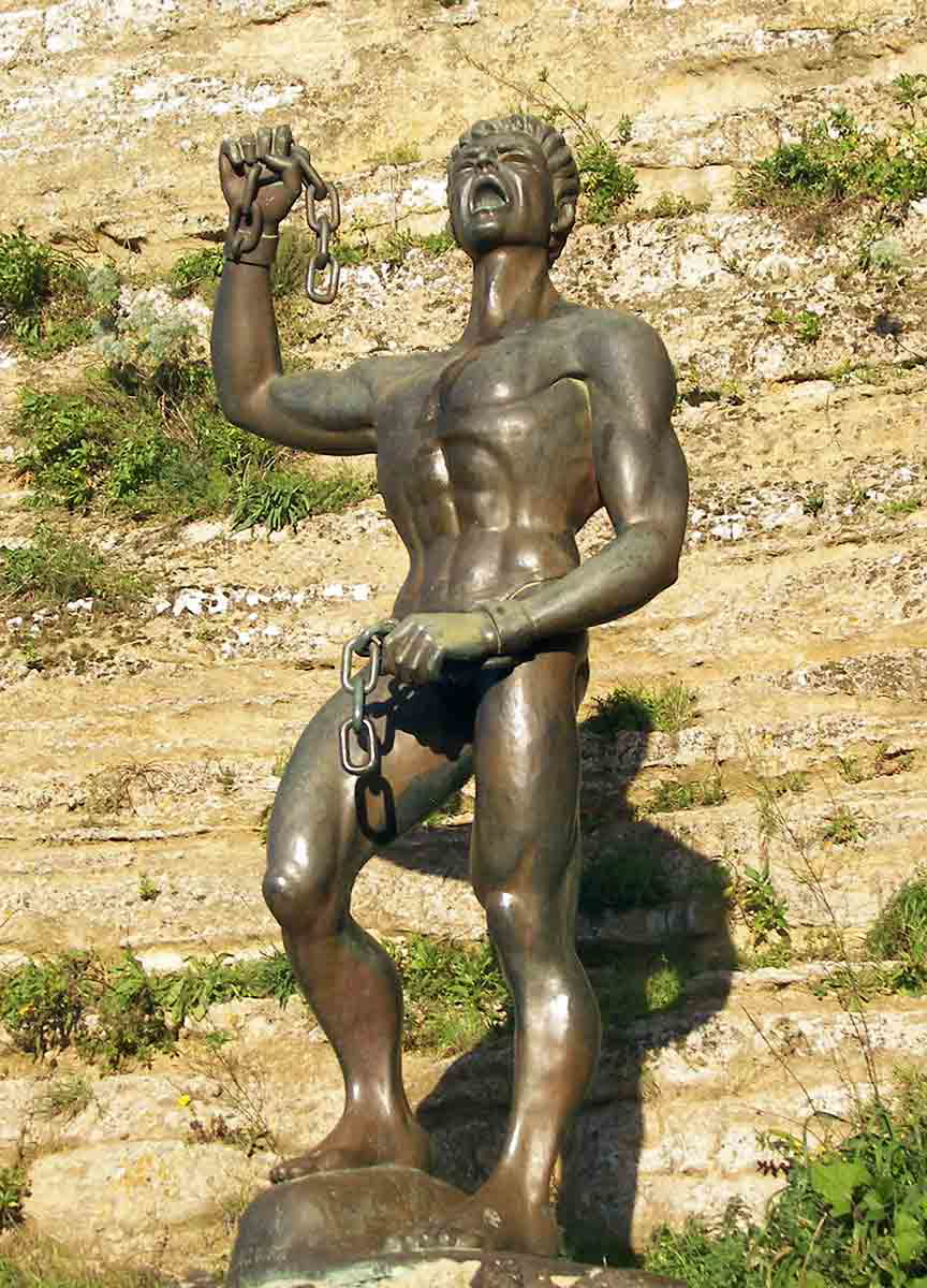 eunus statue servile wars