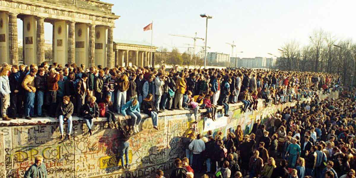 fall berlin wall 1989