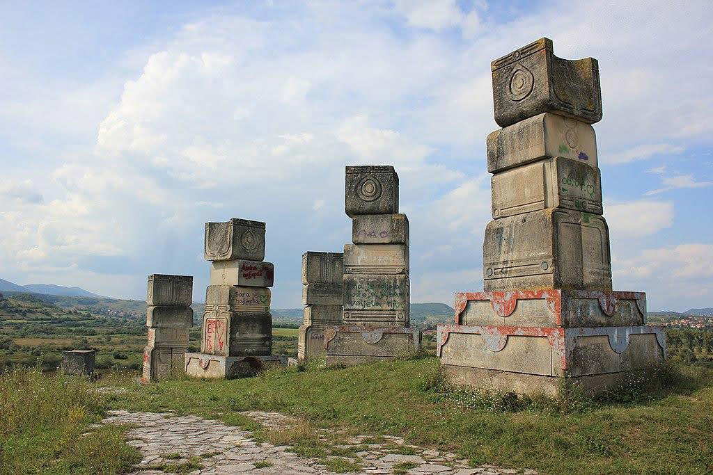 garavice memorial complex