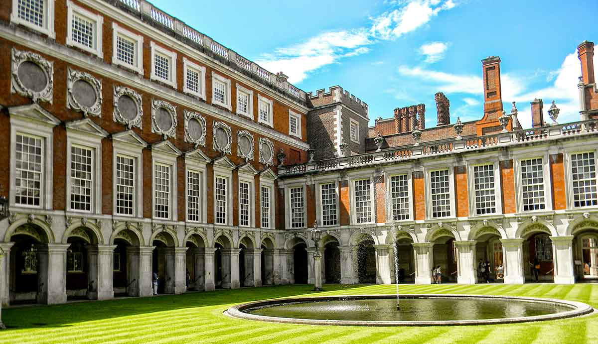 hampton court fountain