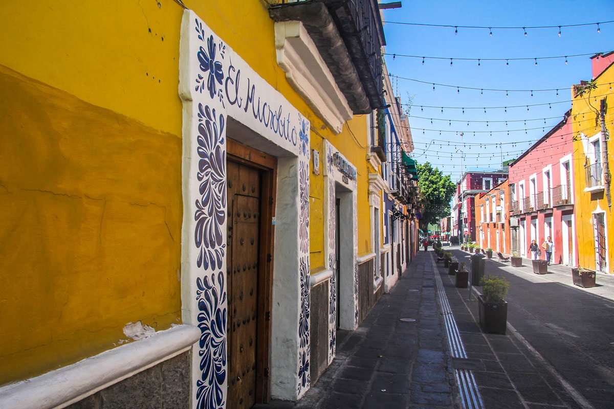 historic street puebla center
