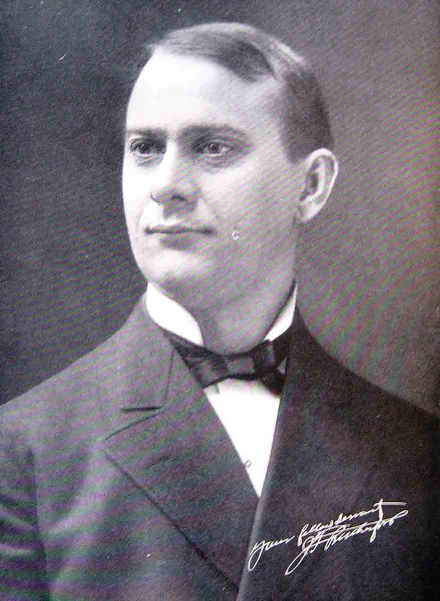j f rutherford 1911