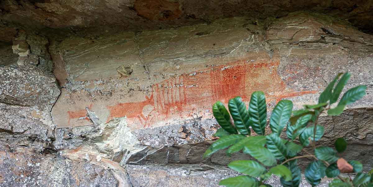 kaingang rock painting parana