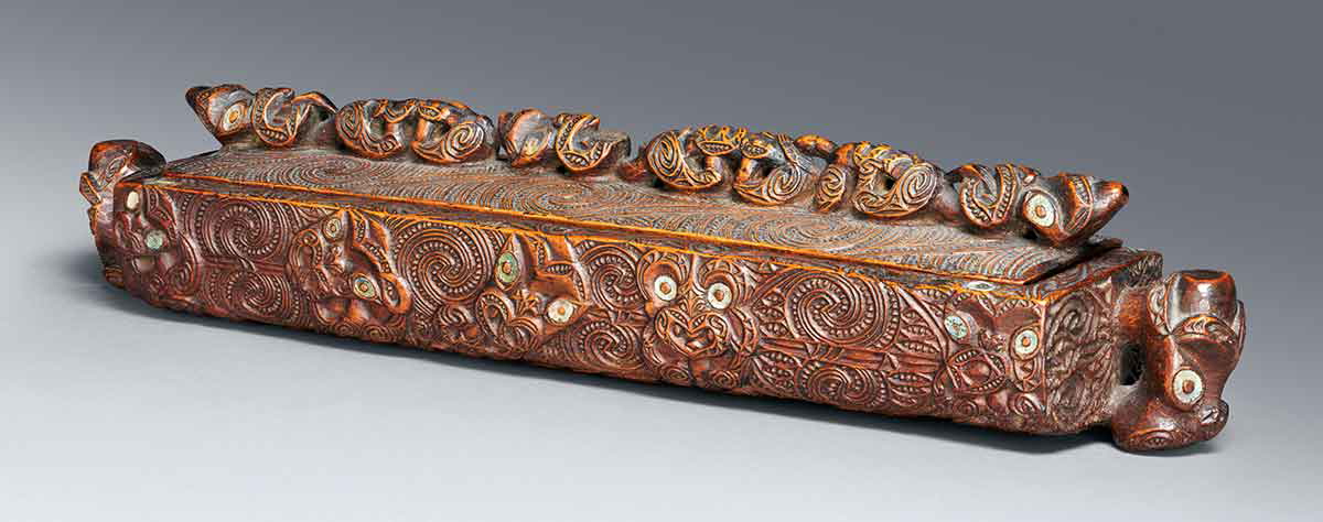 maori treasure box