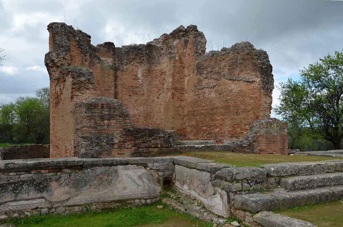 milreu roman ruins