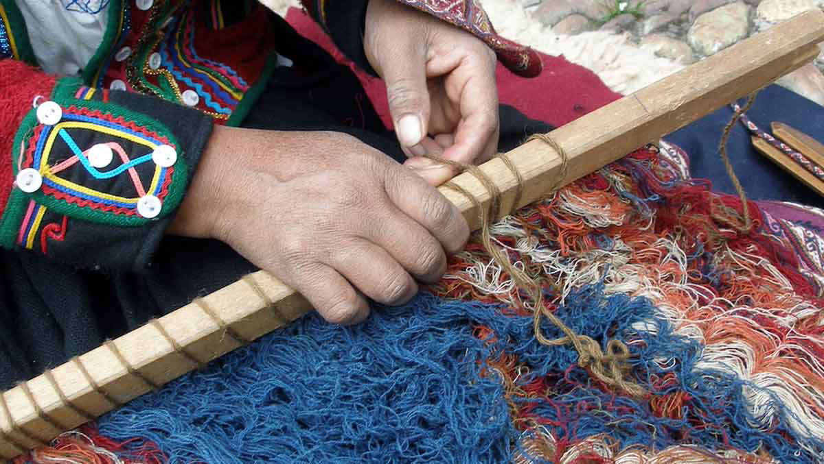 museo inka cusco weaver