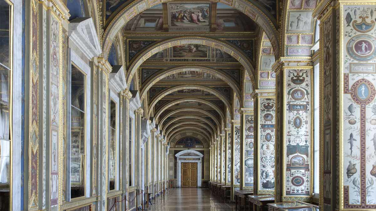 raphael loggia hermitage