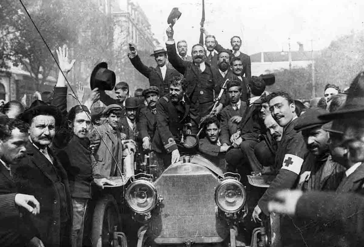 republic of portugal celebration car