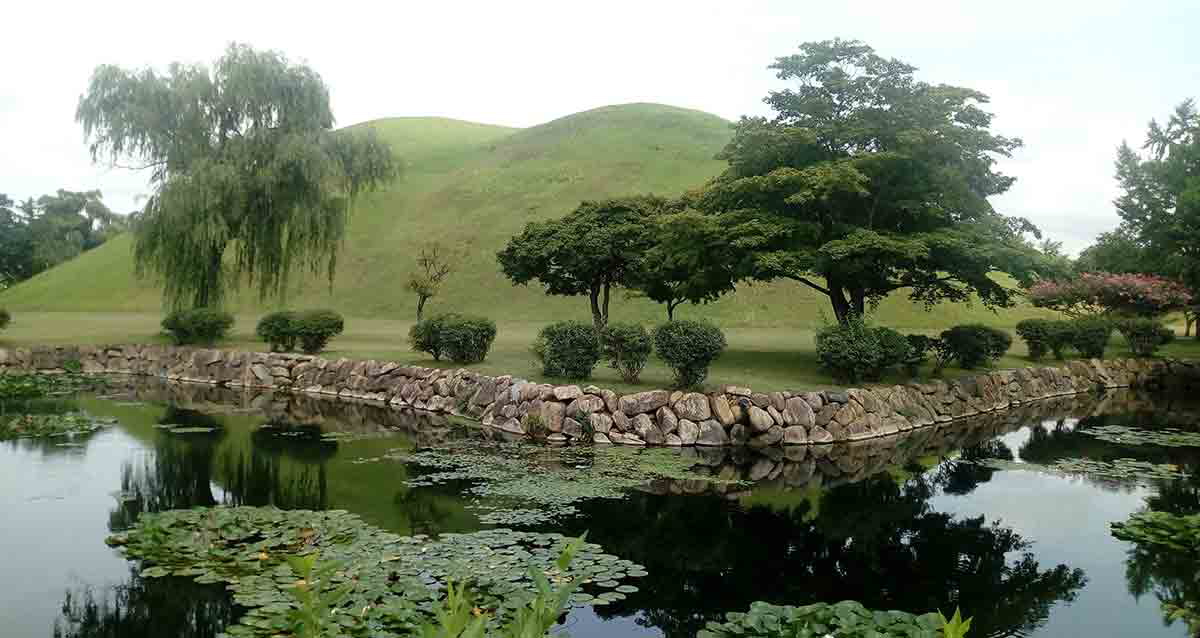 silla tomb complex south korea