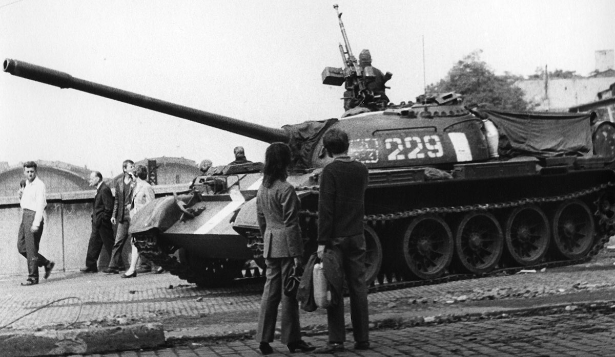 soviet tank prague