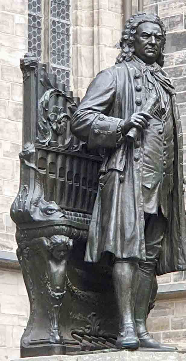 statue of bach