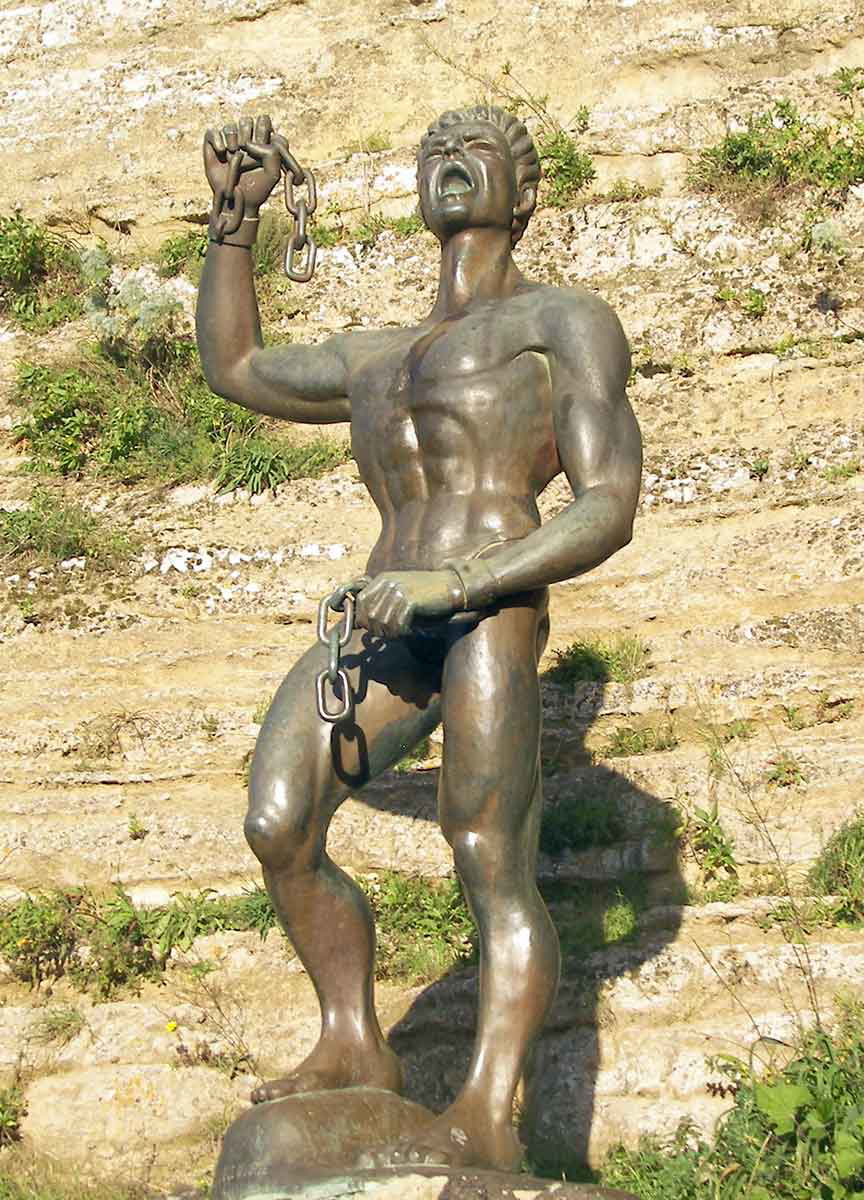 statue of eunus servile wars