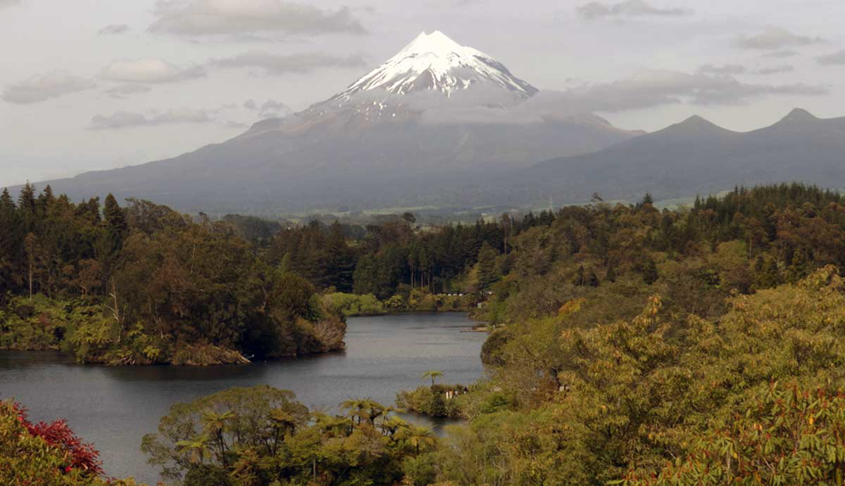 taranaki mountain snow