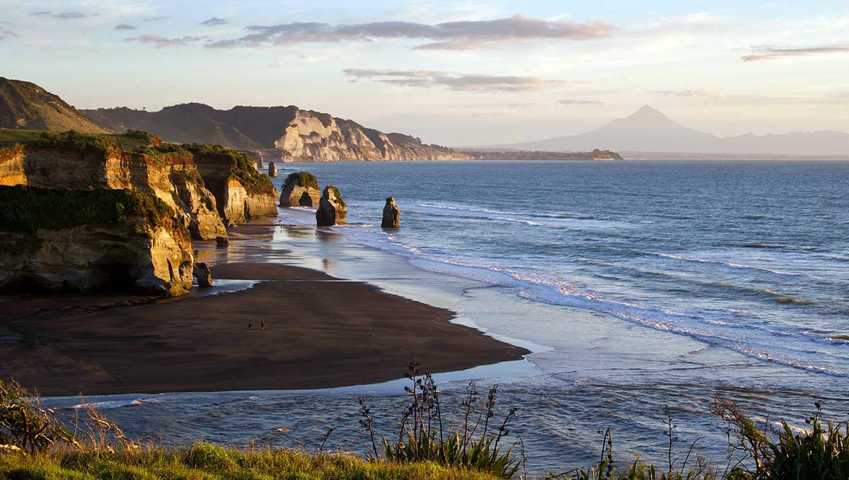 taranaki sea landscape