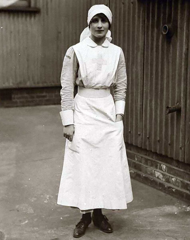 vera brittain VAD uniform