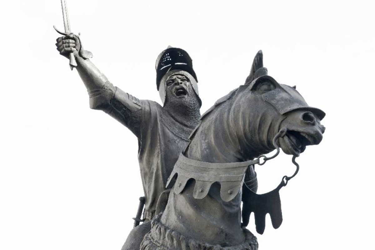 Owain Glyn Dwr statue
