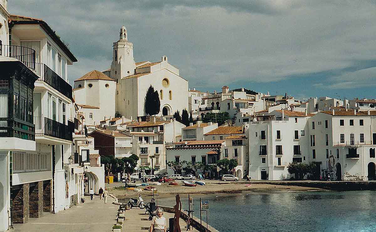 cadaques spain day trip barcelona
