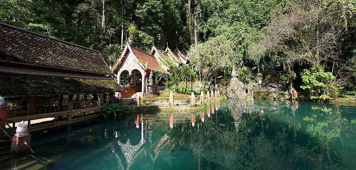 chiang dao cave temple