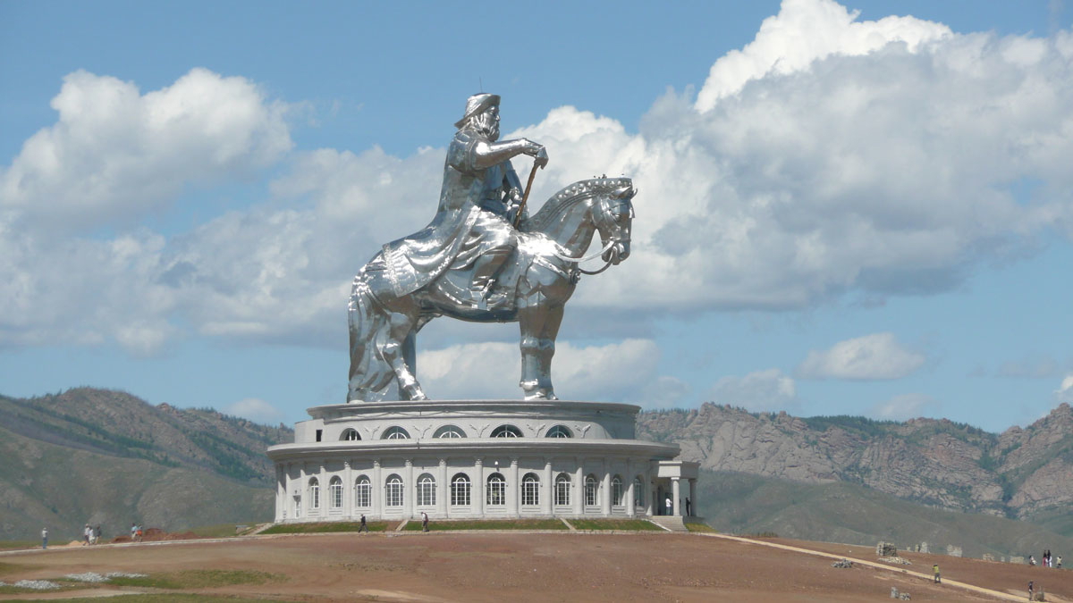 colossal statue genghis khan