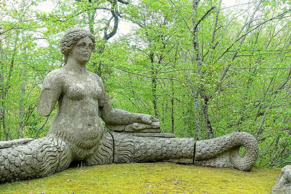 daderot photograph echidna bomarzo heracles