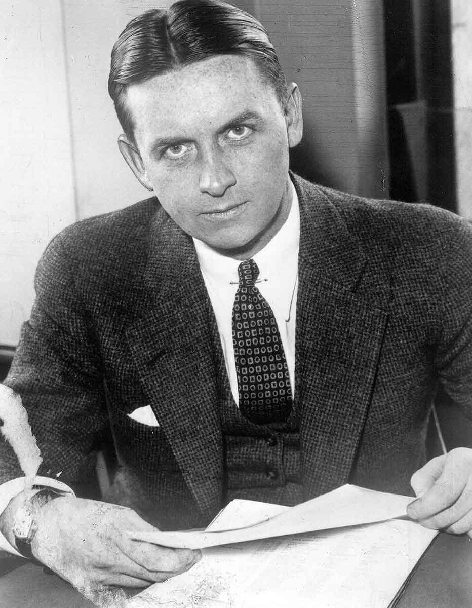 eliot ness seated 1933