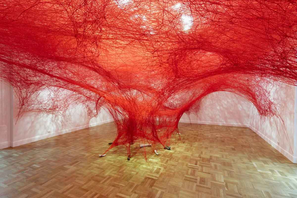 japanese artist chiharu shiota absence embodied