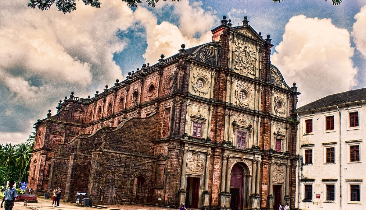 must visit beautiful basilicas around world