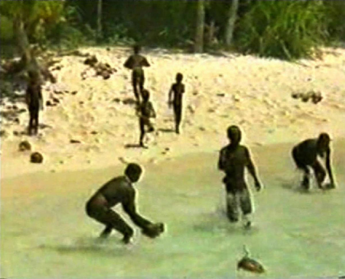 north sentinelese islanders