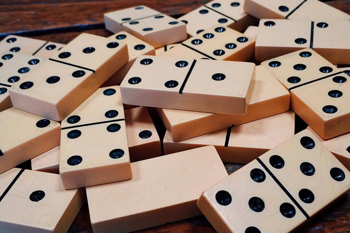 pexels pixabay dominos