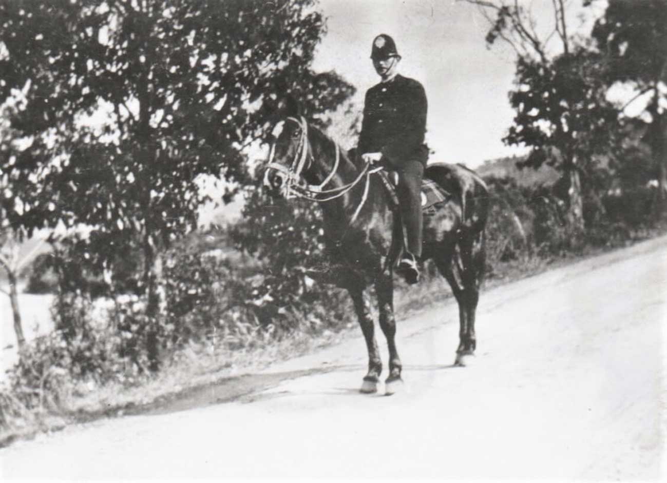 policeman on horse flinders island