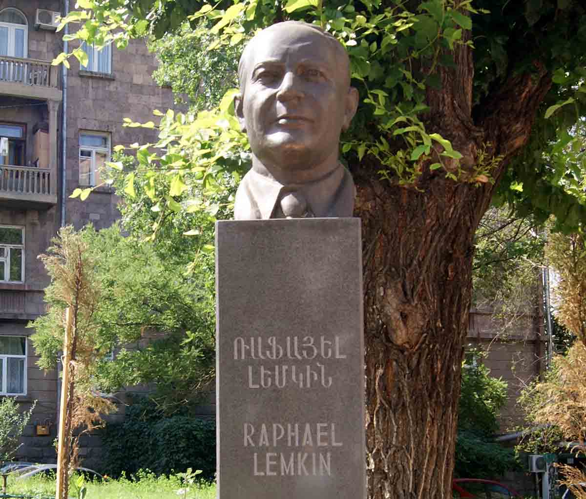 raphael lemkin statue yerevan