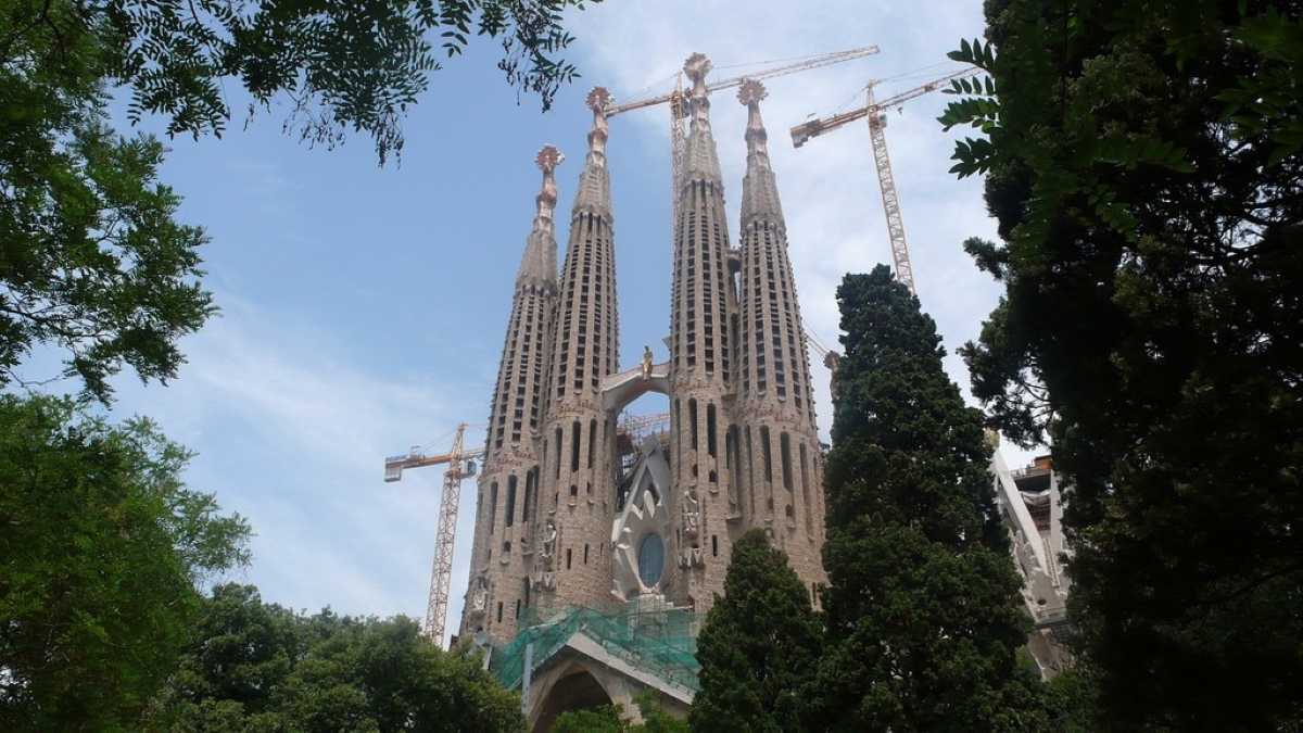 sagrada familia barcelona spain