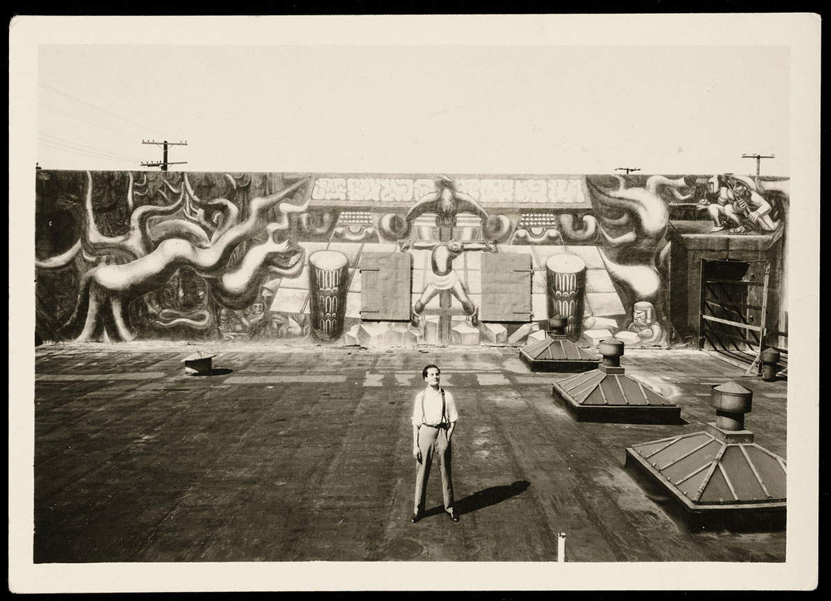 siqueiros america painting