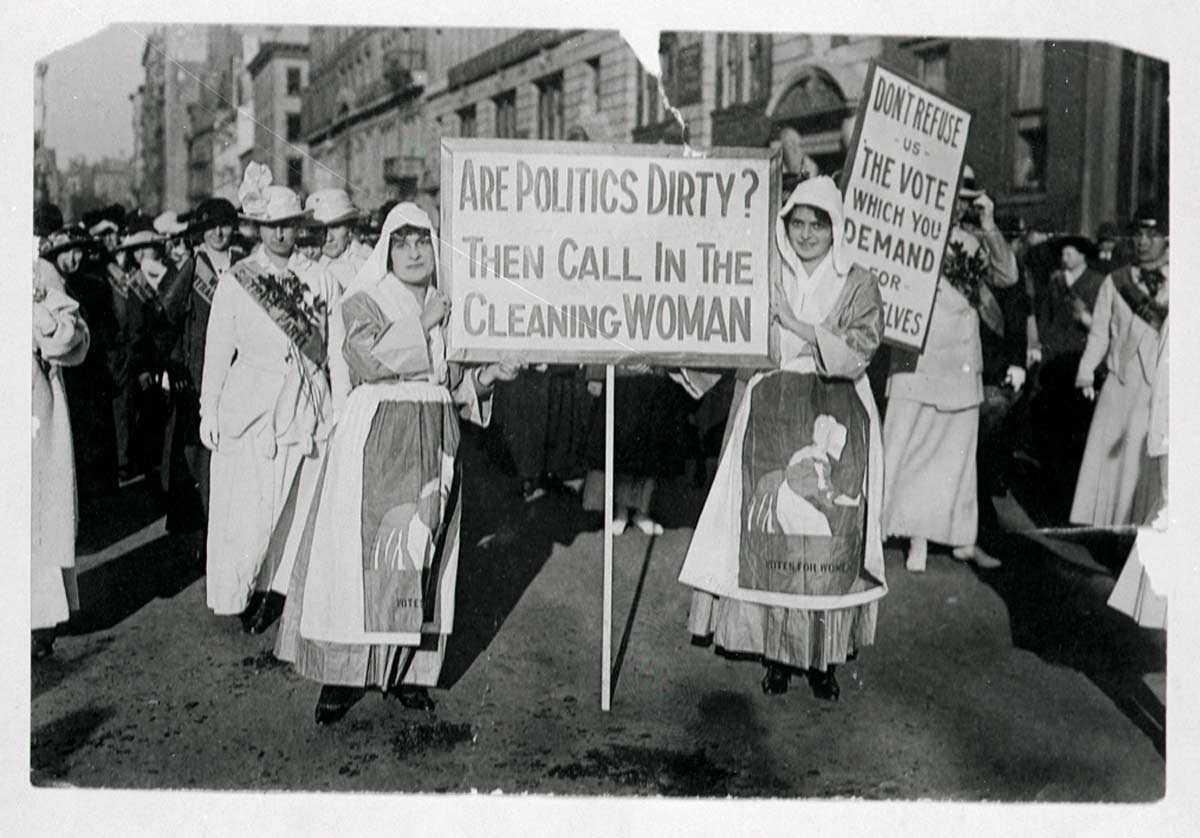 Suffragette protests in the United States during the early 20th century. Source: Museum of the City of New York/ Rose Schneiderman Collection, Tamiment Library & Robert F. Wagner Archives, New York University