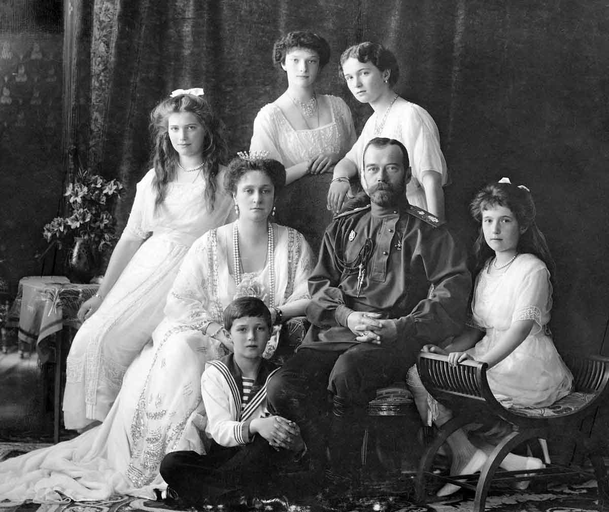 tsar tsarina russia family photo