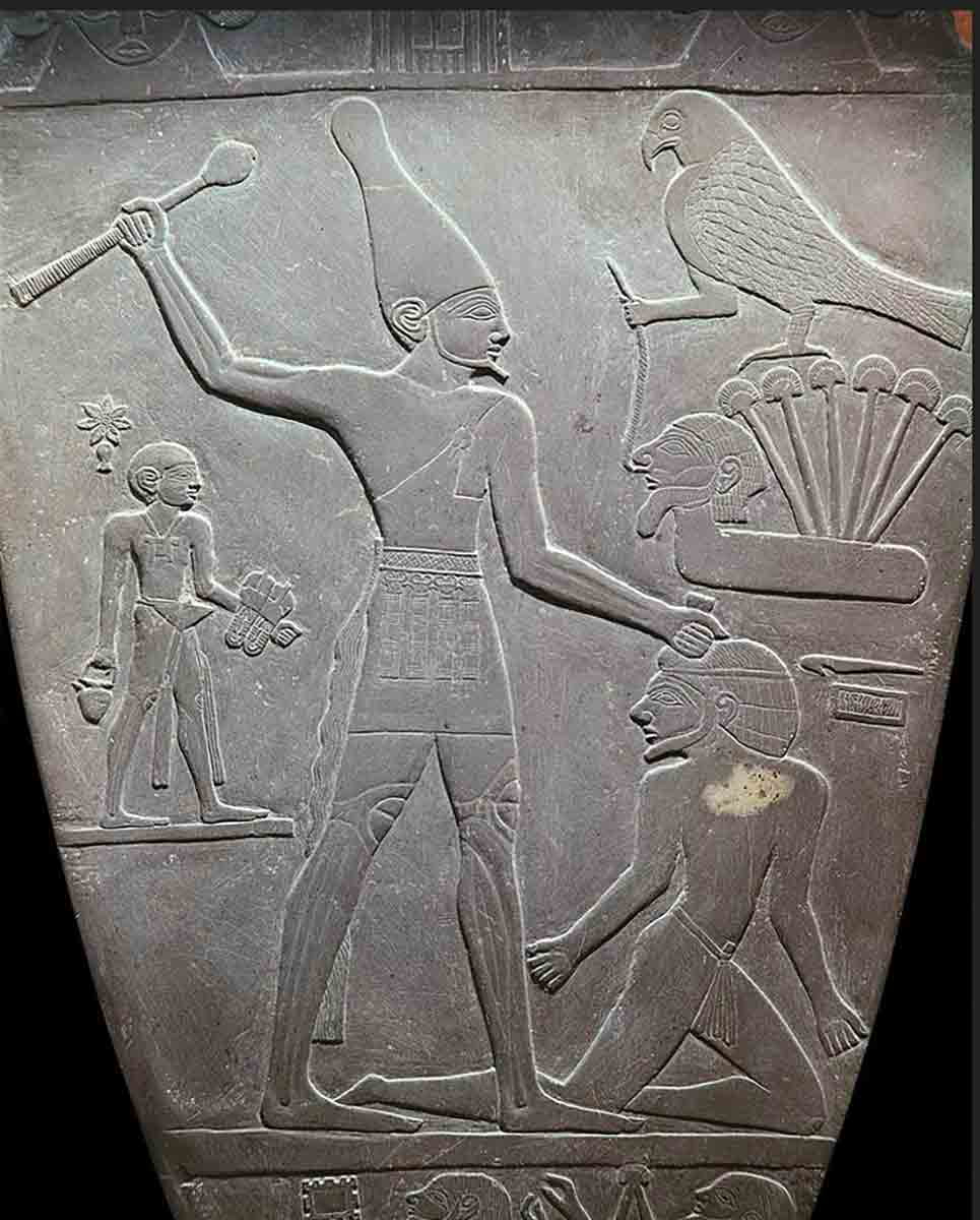 Narmer Palette showing Horus