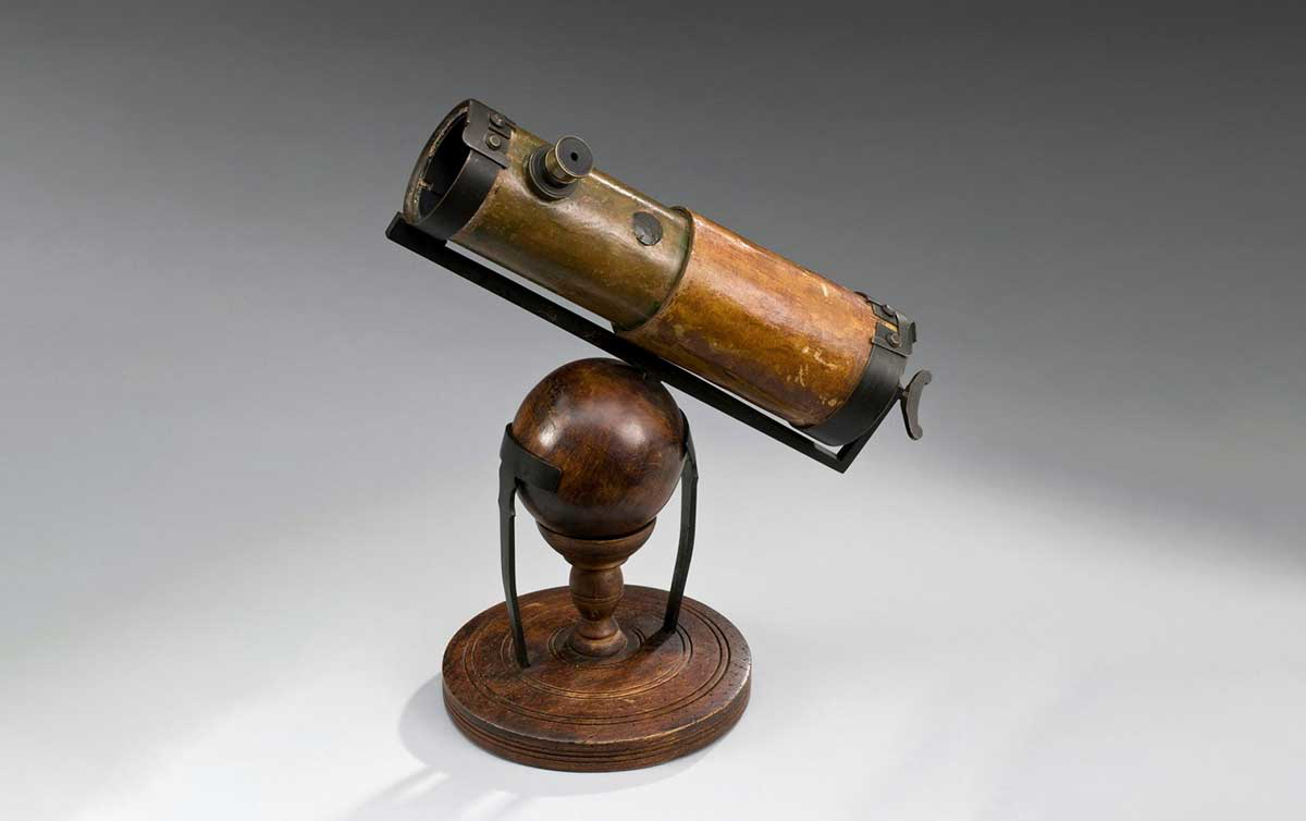 Newton telescope replica
