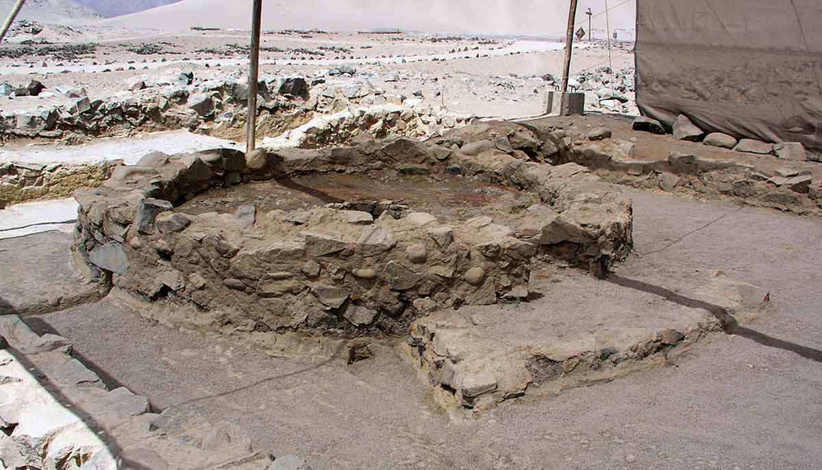 altar of the sacred fire pyramid mayor
