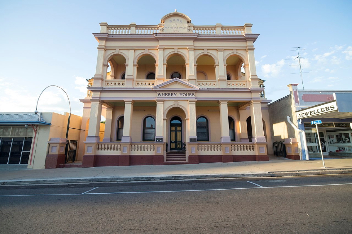 bank new south wales building charters towers