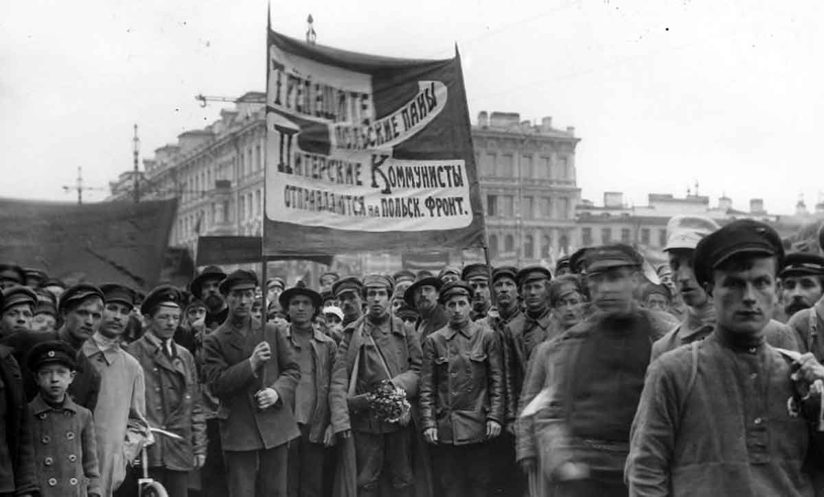 bolshevik troops 1